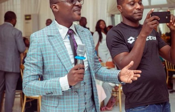 Maître de Cérémonie Koeurly Abessolo